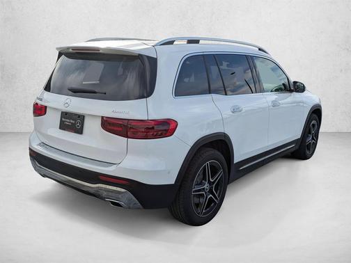 Polar White 2026 Mercedes-Benz GLB 250 4MATIC