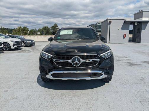 2025 Mercedes-Benz GLC 350e Base