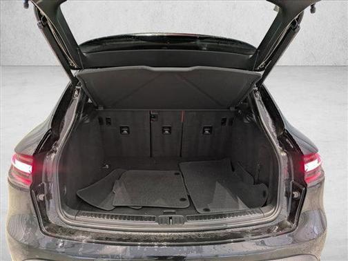 2023 Porsche Macan AWD