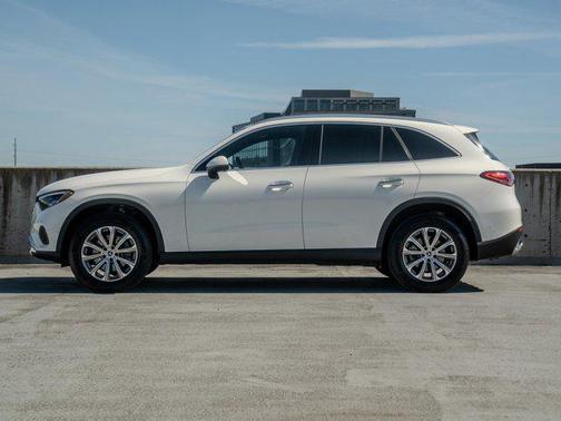 Polar White 2023 Mercedes-Benz GLC 300 4MATIC