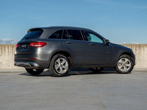 Selenite Gray Meta 2017 Mercedes-Benz GLC 300 4MATIC