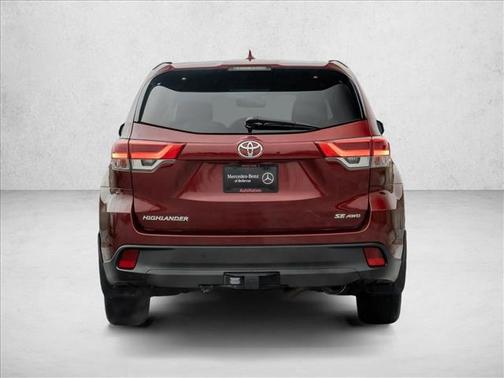 2017 Toyota Highlander SE