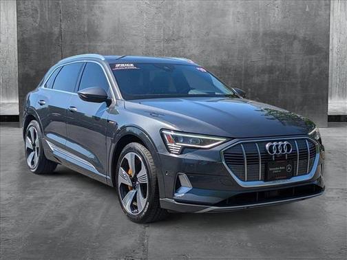 2019 Audi e-tron Premium Plus