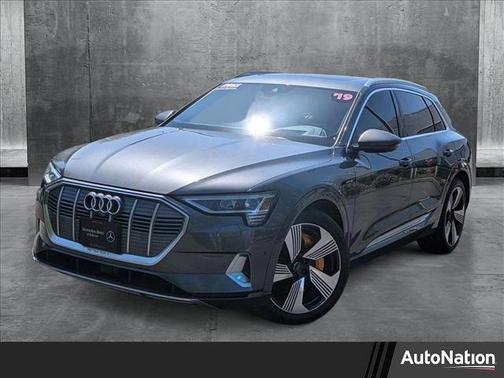 2019 Audi e-tron Premium Plus