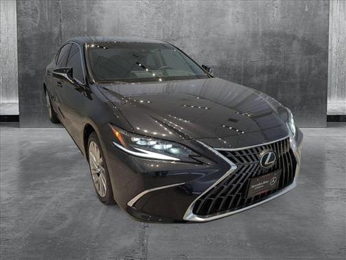 2023 Lexus ES 300h Ultra Luxury