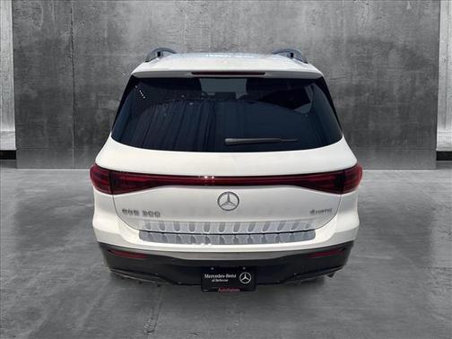 2024 Mercedes-Benz EQB 300 4MATIC