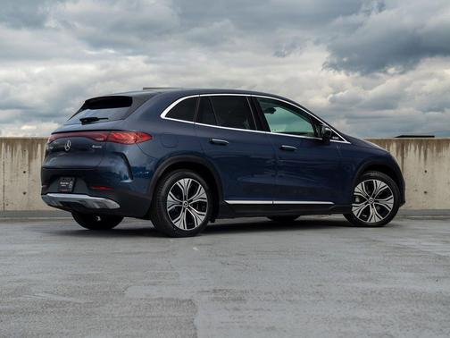 Twilight Blue Metallic 2023 Mercedes-Benz EQE 350 4MATIC