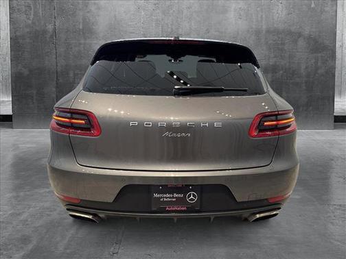 2018 Porsche Macan Base