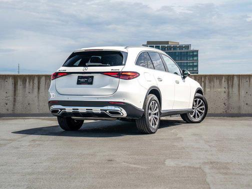 Polar White 2026 Mercedes-Benz GLC 300 4MATIC