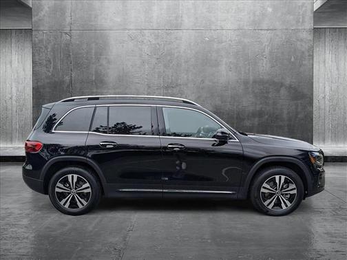 2025 Mercedes-Benz GLB 250 4MATIC