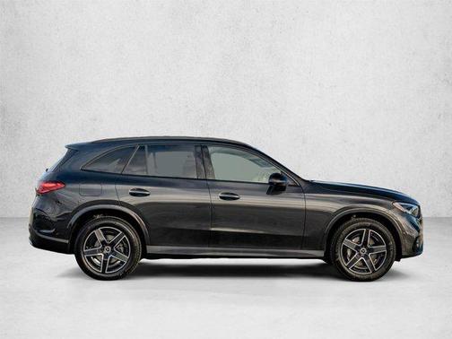 Graphite Grey Metallic 2026 Mercedes-Benz GLC 300 4MATIC