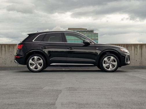 Black 2022 Audi Q5 45 S line Premium Plus