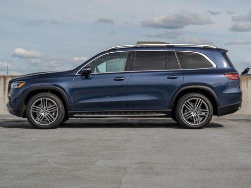 Twilight Blue Metallic 2026 Mercedes-Benz GLS 450 4MATIC