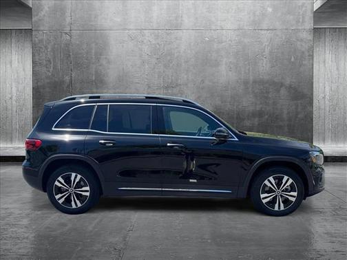 2025 Mercedes-Benz GLB 250 4MATIC