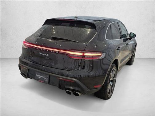 2022 Porsche Macan S