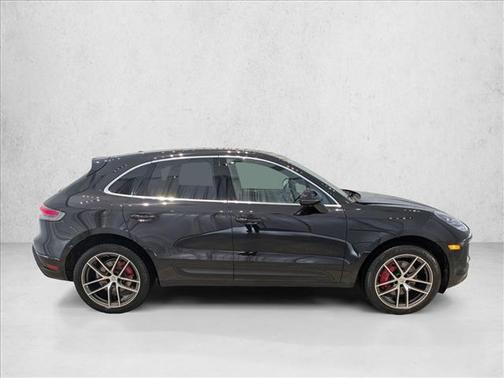 2022 Porsche Macan S