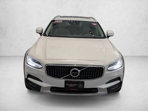 2018 Volvo V90 Cross Country T6