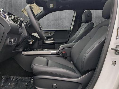 2025 Mercedes-Benz EQB 300 4MATIC