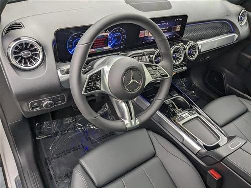 2025 Mercedes-Benz EQB 300 4MATIC
