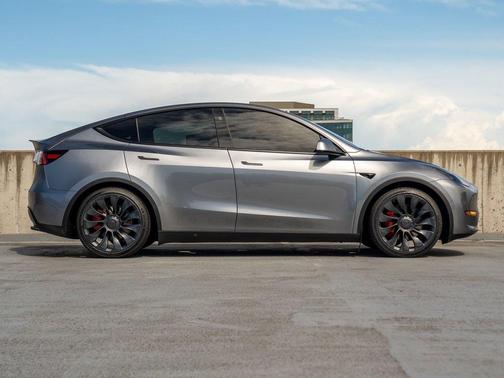 Stealth Grey 2024 Tesla Model Y Performance Dual Motor All-Wheel Drive