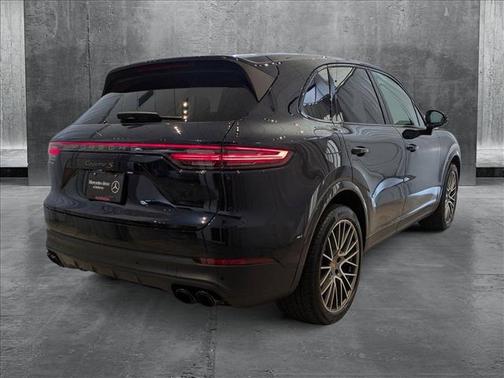 2022 Porsche Cayenne Platinum Edition