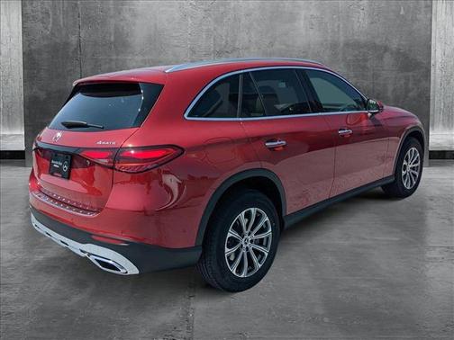 2025 Mercedes-Benz GLC 300 4MATIC