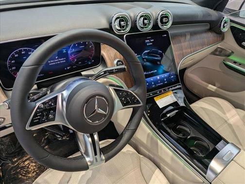 2025 Mercedes-Benz GLC 300 4MATIC