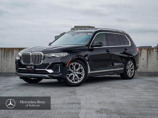 Black Sapphire Metallic 2022 BMW X7 xDrive40i