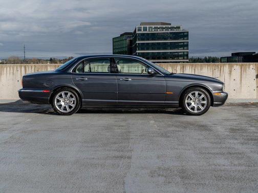 2004 Jaguar XJ Vanden Plas