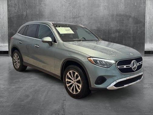 2025 Mercedes-Benz GLC 300 4MATIC