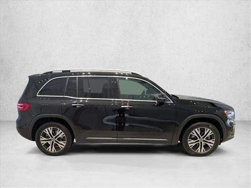 2025 Mercedes-Benz GLB 250 4MATIC