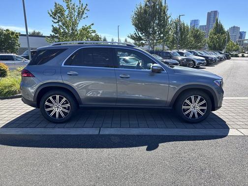 Selenite Grey Metallic 2025 Mercedes-Benz GLE 450e 4MATIC
