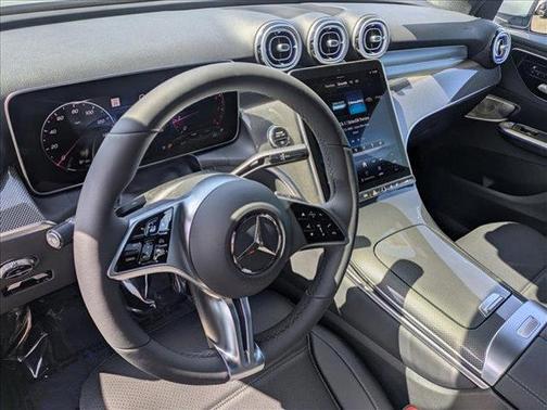 2025 Mercedes-Benz GLC 300 4MATIC