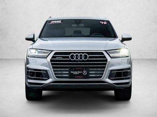 Florett Silver Metallic 2019 Audi Q7 55 Premium Plus
