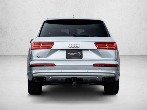 Florett Silver Metallic 2019 Audi Q7 55 Premium Plus