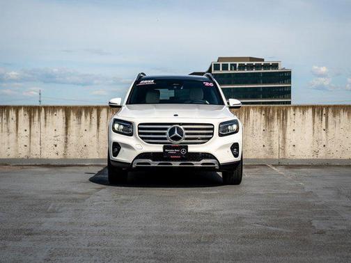 Polar White 2026 Mercedes-Benz GLB 250 4MATIC