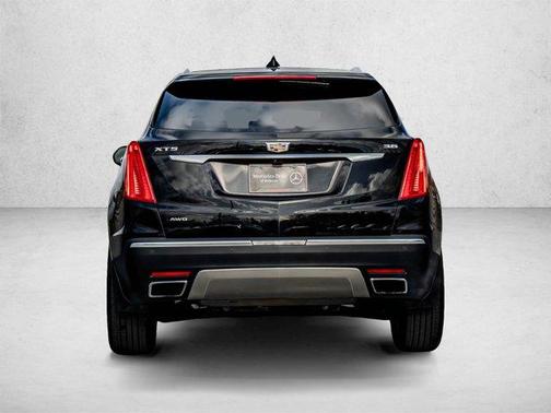 Stellar Black Metallic 2017 Cadillac XT5 Platinum