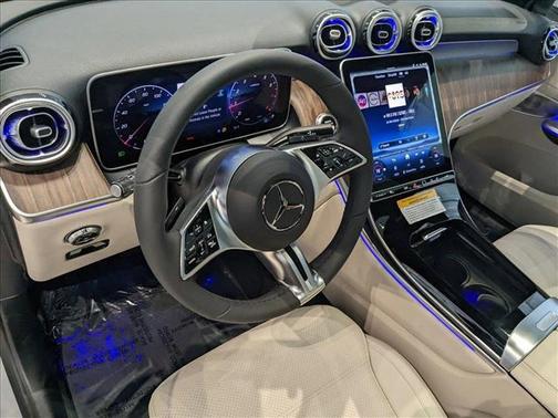 2025 Mercedes-Benz GLC 300 4MATIC