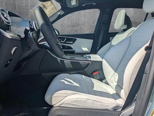 2025 Mercedes-Benz GLC 300 4MATIC