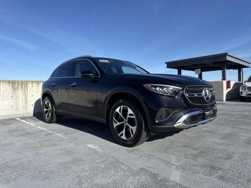 Black 2025 Mercedes-Benz GLC 350e Base