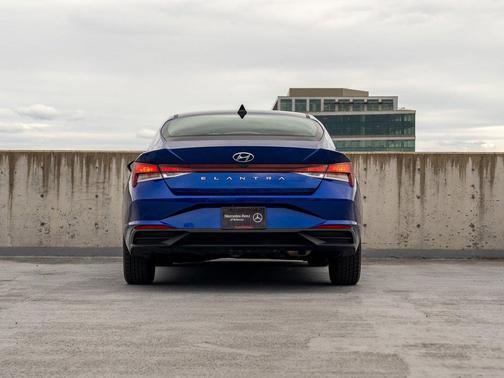 Intense Blue 2022 Hyundai ELANTRA SEL