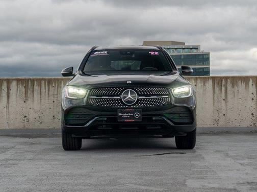 Black 2022 Mercedes-Benz GLC 300 4MATIC