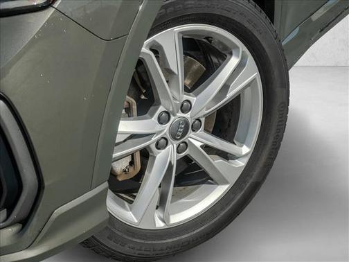 Chronos Gray Metal 2020 Audi Q3 45 S line Premium