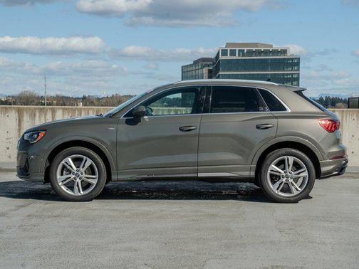 Chronos Gray Metal 2020 Audi Q3 45 S line Premium