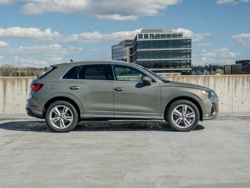 Chronos Gray Metal 2020 Audi Q3 45 S line Premium