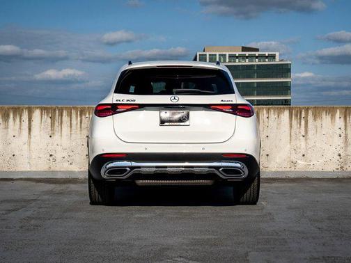 Polar White 2026 Mercedes-Benz GLC 300 4MATIC