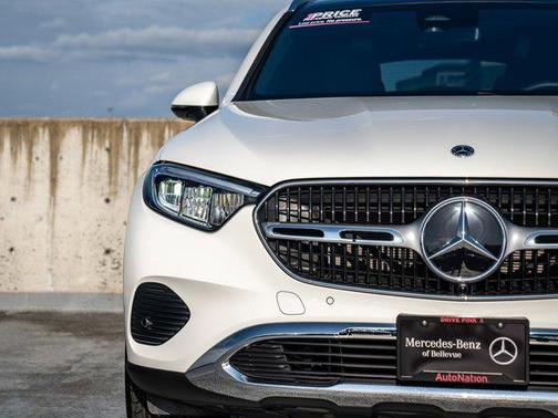 Polar White 2026 Mercedes-Benz GLC 300 4MATIC