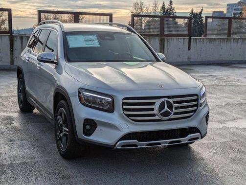 Cirrus Silver Metallic 2026 Mercedes-Benz GLB 250 4MATIC