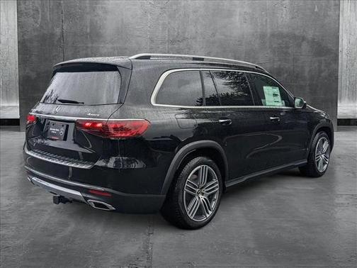 2025 Mercedes-Benz GLS 450 4MATIC
