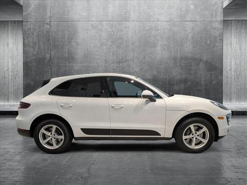 2018 Porsche Macan Base